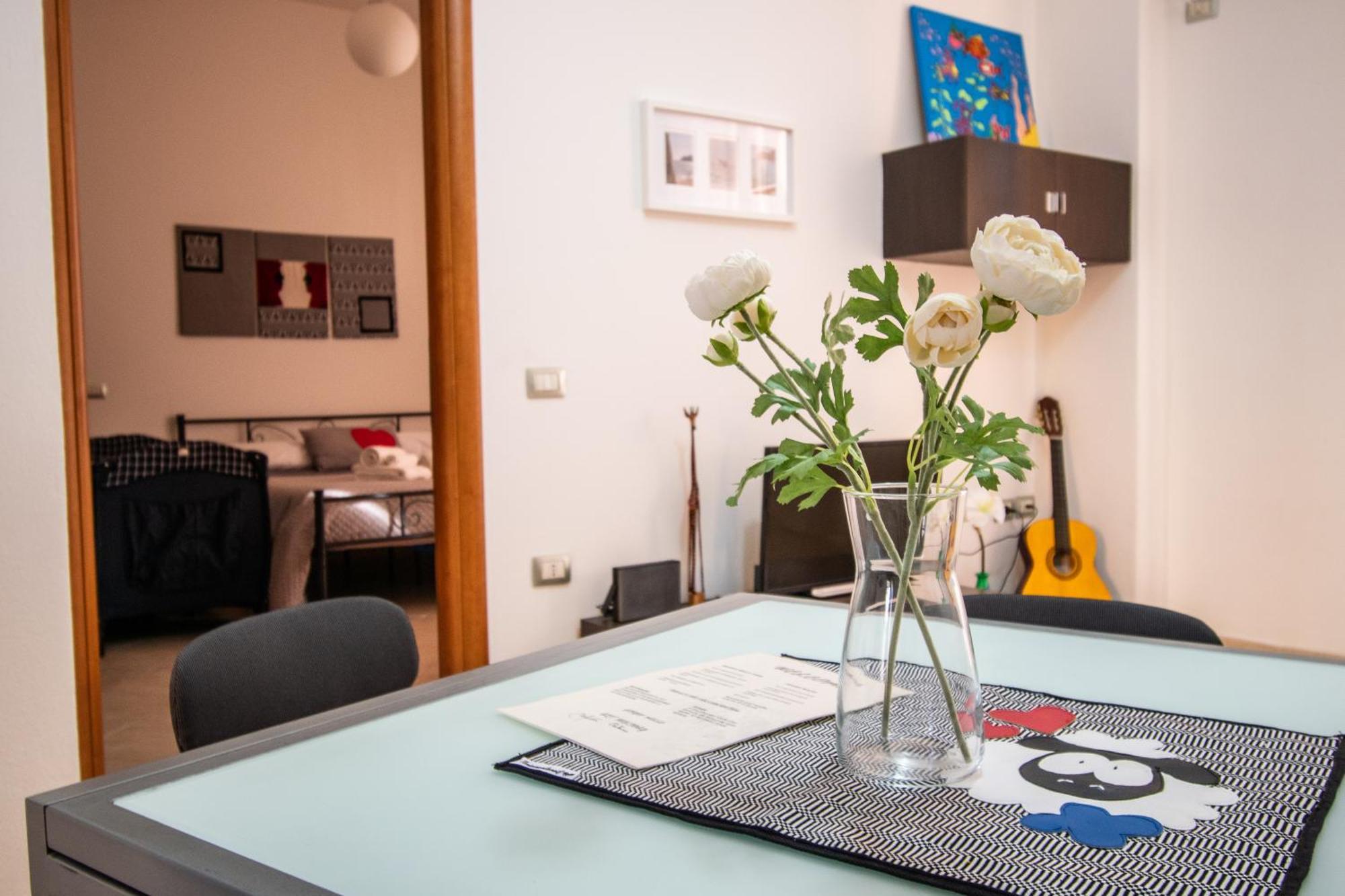 Art Holiday Cagliari Luaran gambar